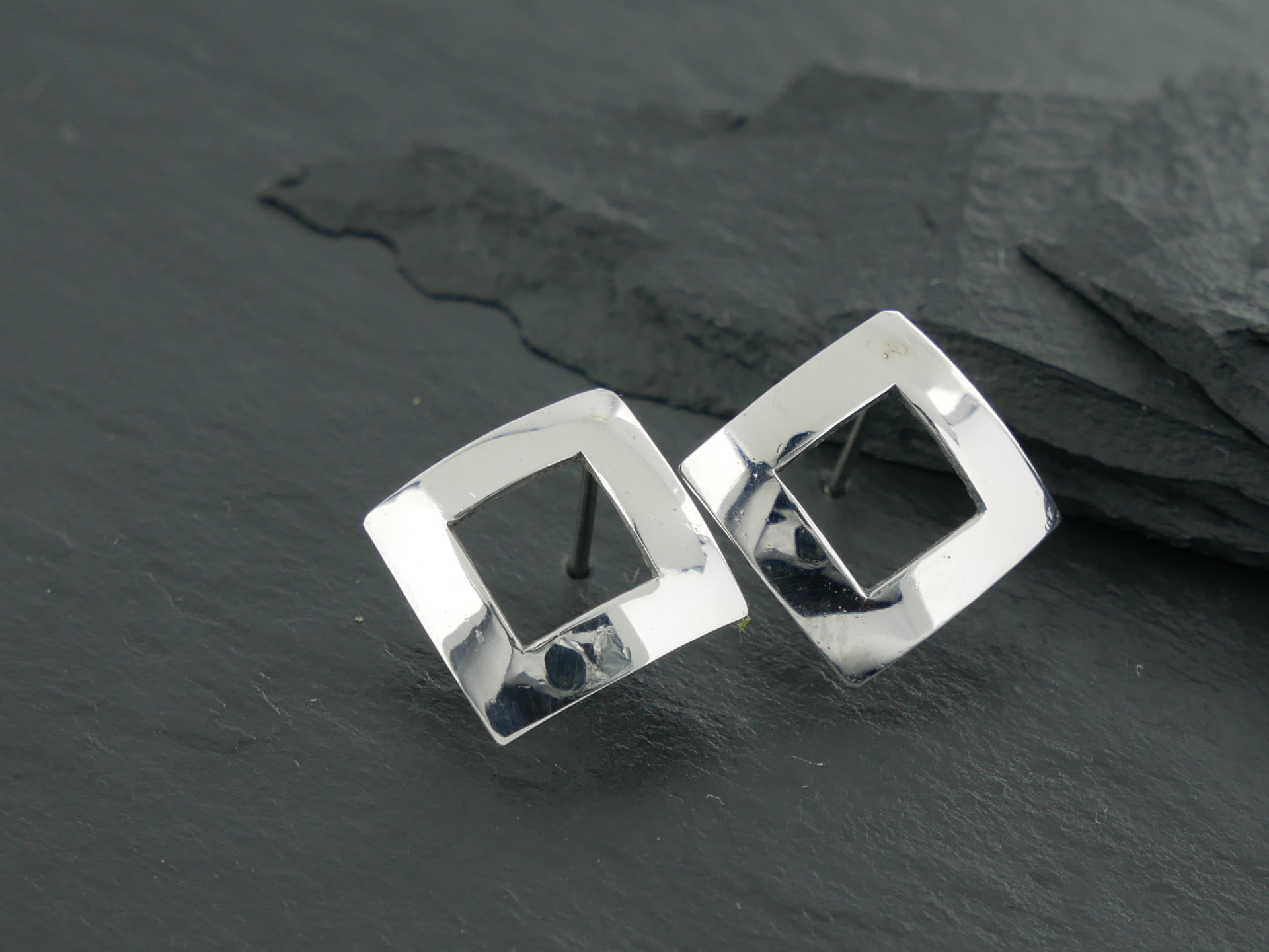 nerezové náušnice puzetové z chirurgické oceli(316L) ZOTA