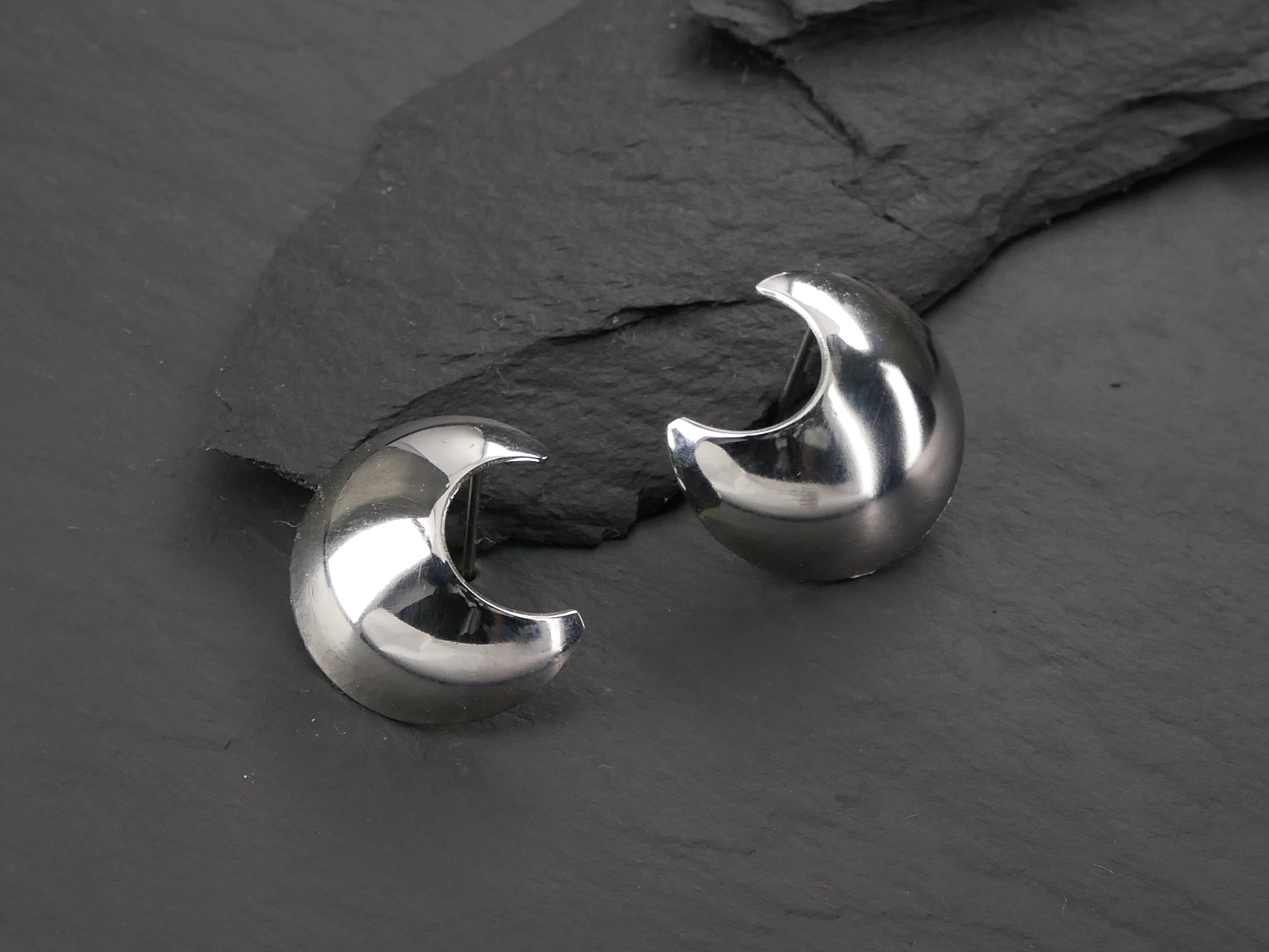 nerezové náušnice puzetové z chirurgické oceli(316L) ZOTA