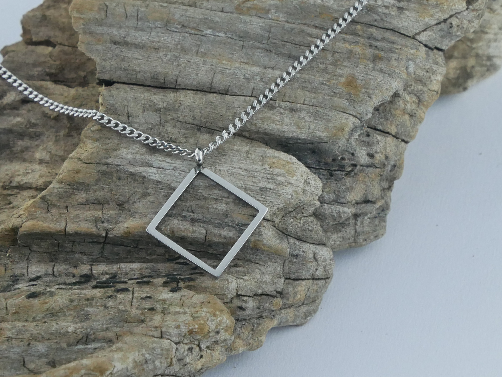 nerezový přívěsek z chirurgické oceli(316L) ZOTA